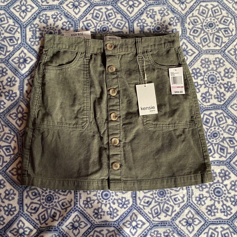kensie Olive Green Button-Front Corduroy Mini Skirt